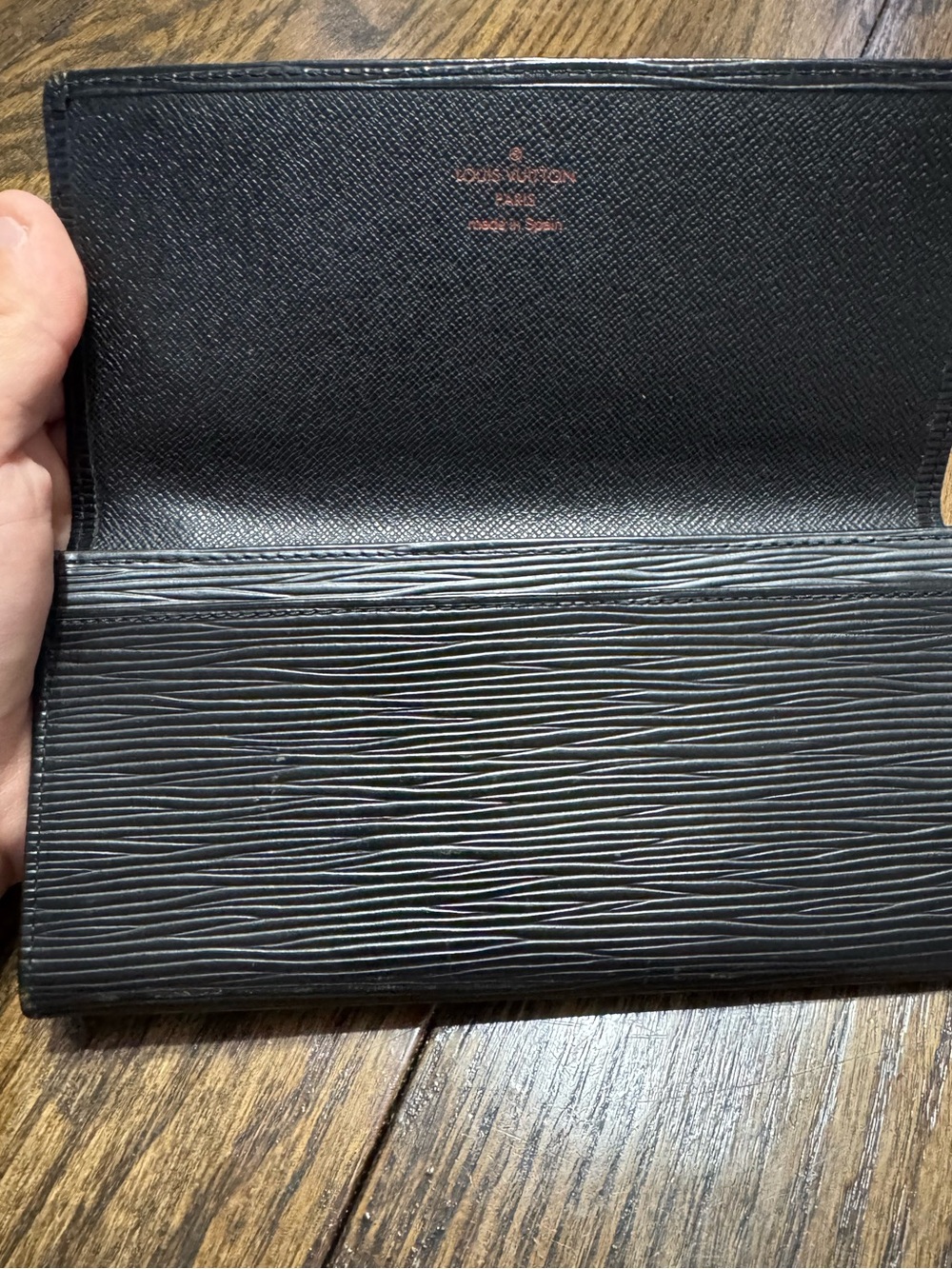 Louis Vuitton Black Epi Leather Card & Key Holder - Picture 4 of 8